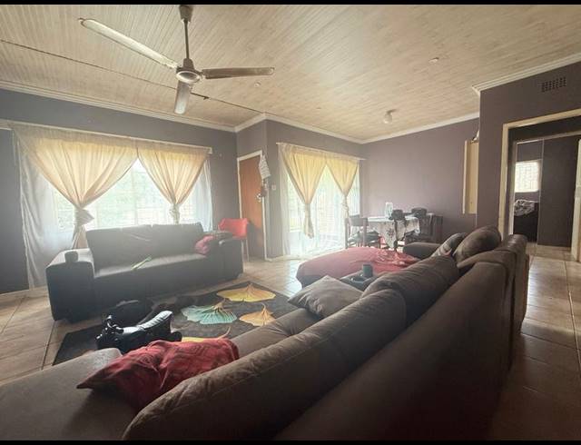 2 BEDROOM HOUSE FOR SALE IN VANDERBIJLPARK CW 6